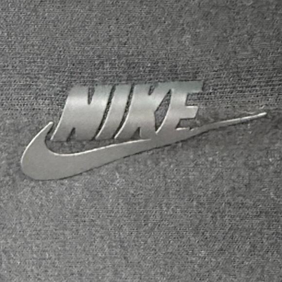 Nike Men's Medium Thick Black Shirt Side Mesh Slits Vent on Back Pockets Stylish - Picture 10 of 10